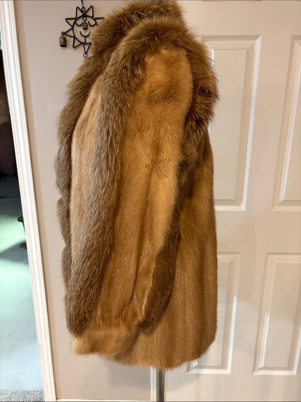 Luxury Women's Fur Coat - Tan/Brown mink and fox trim. 2B - Picture 9 of 16